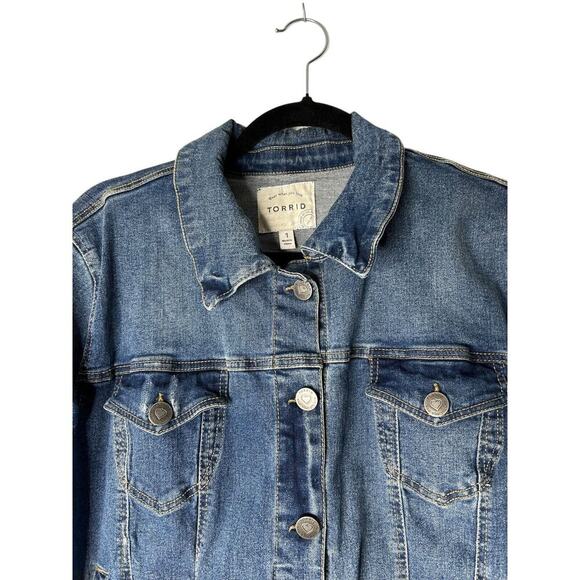Torrid Jacket Size 1X Blue Denim Jean Medium Wash Crop Cropped Trucker Button Up - Picture 2 of 11